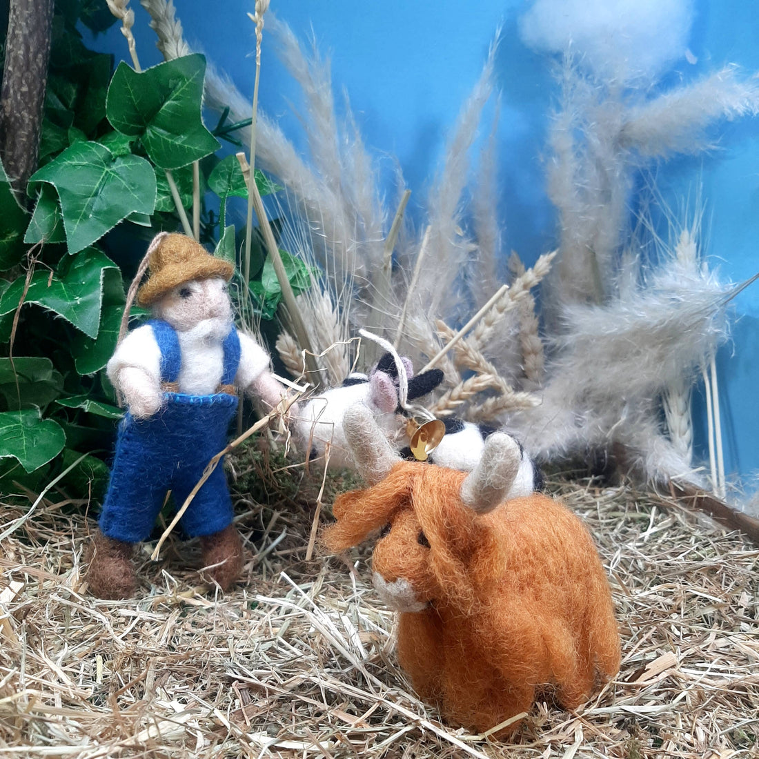 Handmade  Felt Highland Cow Decoration